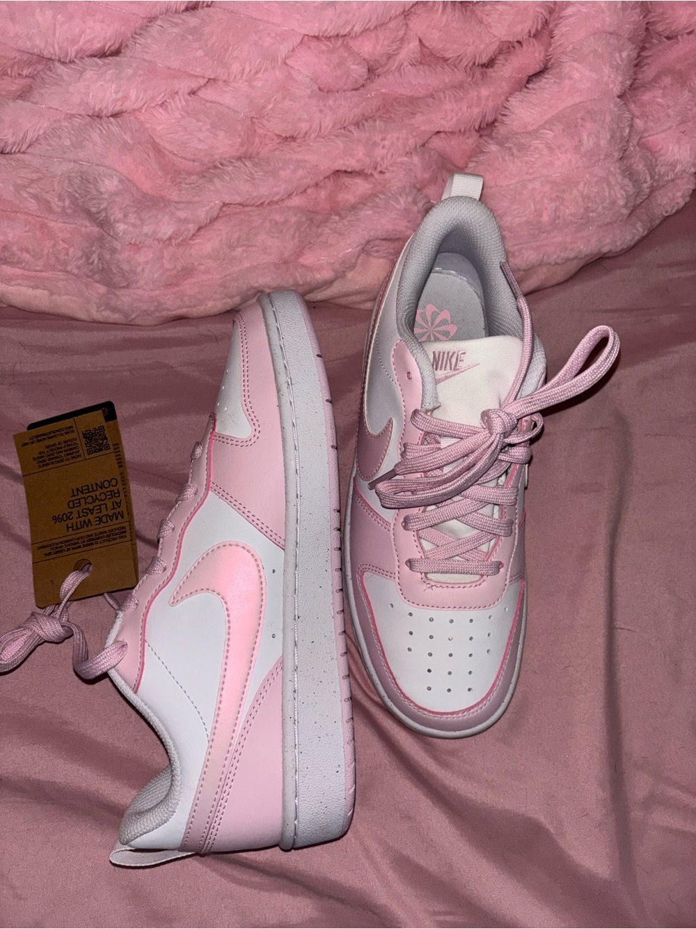 Nike Women's Low-Top Sneakers in Pink and White